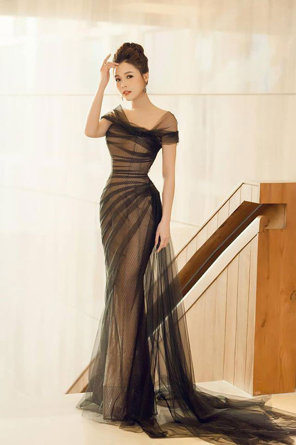 Sau chục năm có lẻ, danh sách hot girl đời đầu còn 2 nàng giữ vững phong độ nhan sắc, style ngày càng thăng hoa