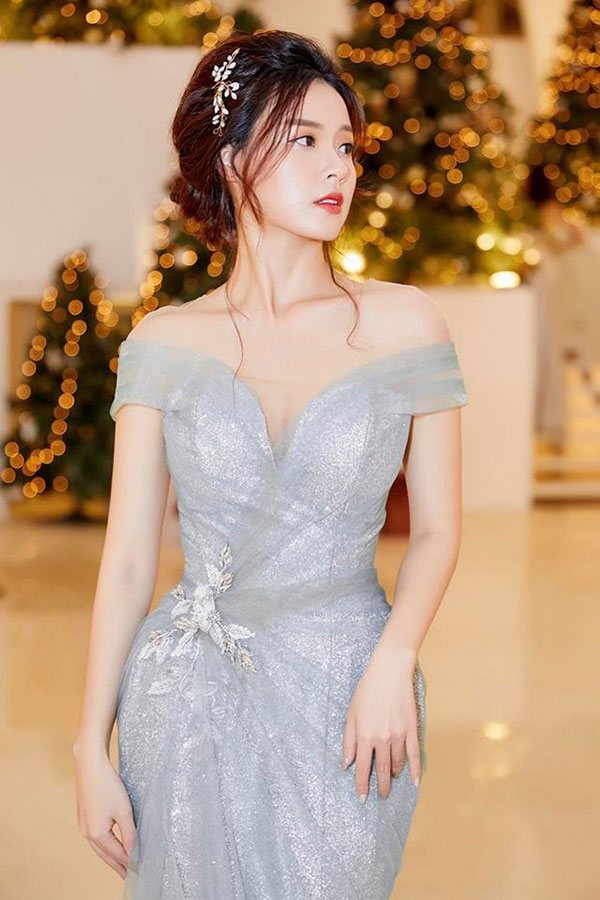 Sau chục năm có lẻ, danh sách hot girl đời đầu còn 2 nàng giữ vững phong độ nhan sắc, style ngày càng thăng hoa