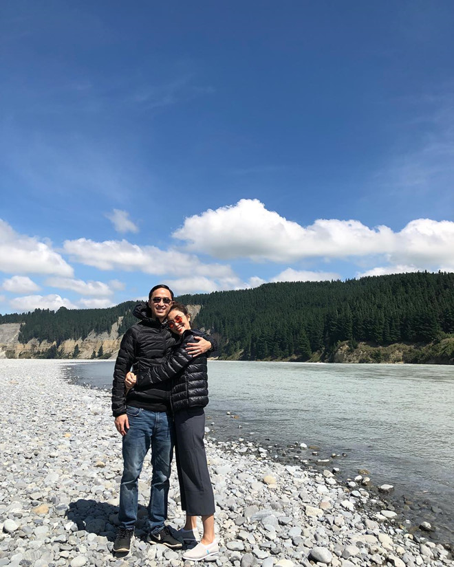 Phong cách thời trang du lịch giản dị của ‘ngọc nữ’ Hà Tăng