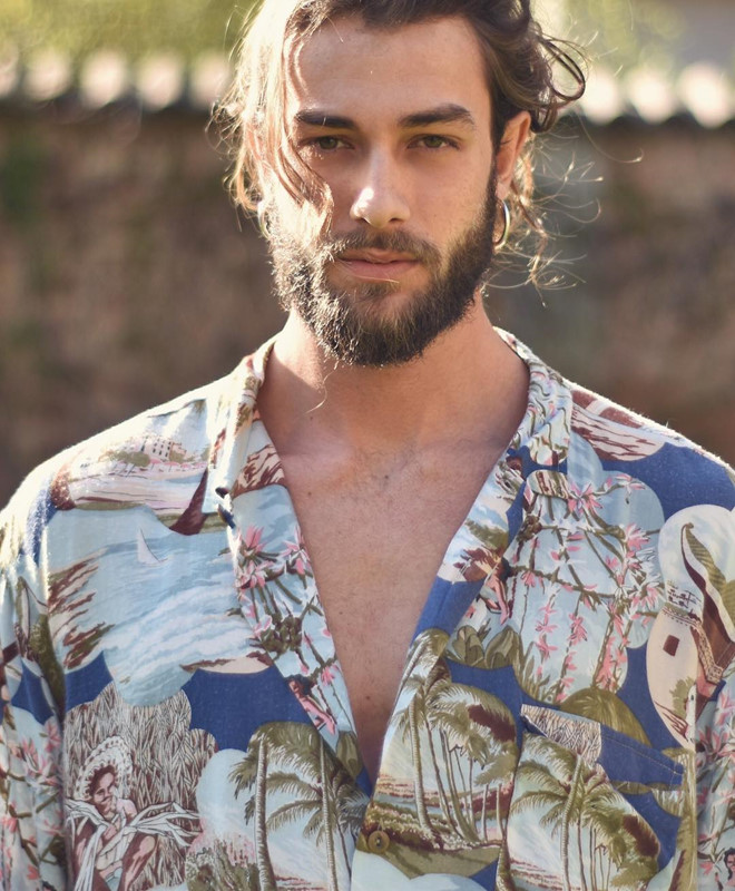 5 bác sĩ nổi tiếng trên mạng: Người là nam vương, kẻ yêu hoa hậu