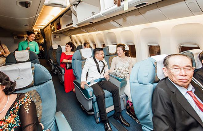 Cô dâu Nam Định được bố tặng 200 cây vàng: Chị gái từng được đón dâu bằng máy bay