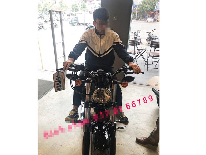 Nam sinh sở hữu chiếc Forty-Eight 2019 gần 470 triệu đồng đầu tiên tại Hà Nội gây xôn xao MXH