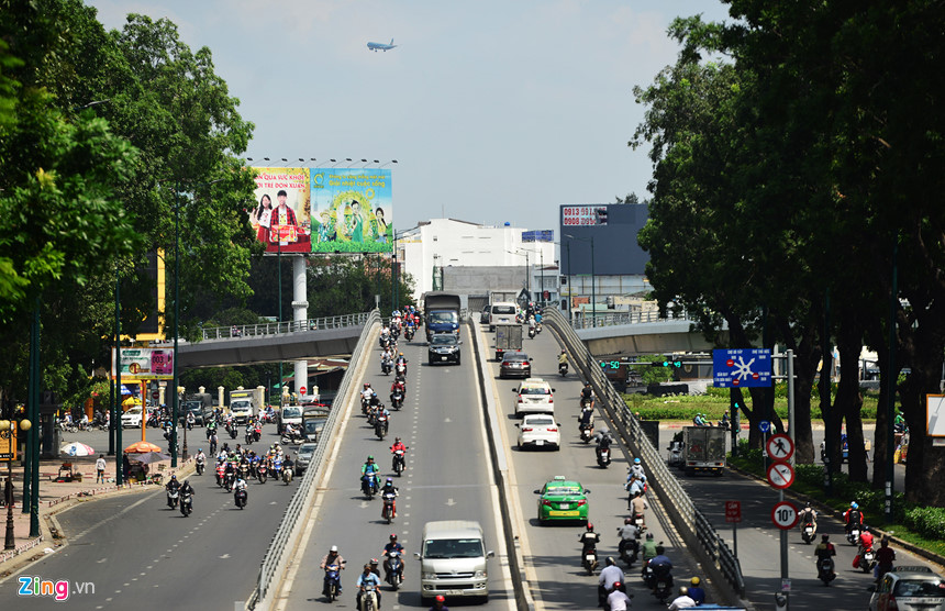 Nhánh cầu vượt cuối cùng ở cửa ngõ sân bay Tân Sơn Nhất thông xe