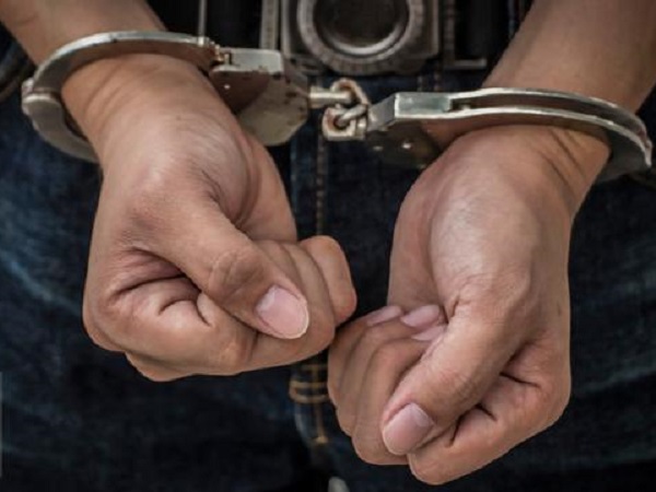 Tại sao huyền thoại vượt ngục của Trung Quốc lại… tự dưng đầu thú?