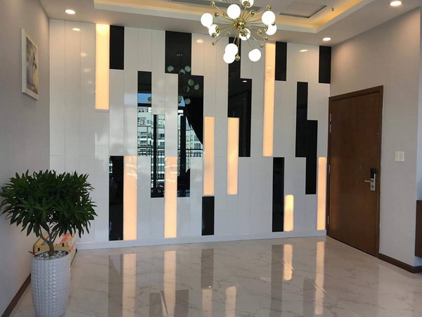 Á hậu Thái Mỹ Linh chuyển nhà sau nghi án nhạy cảm với Thư Dung