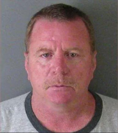 Tìm kiếm bé gái 13 tuổi mất tích, cảnh sát Mỹ làm nạn nhân mang thai