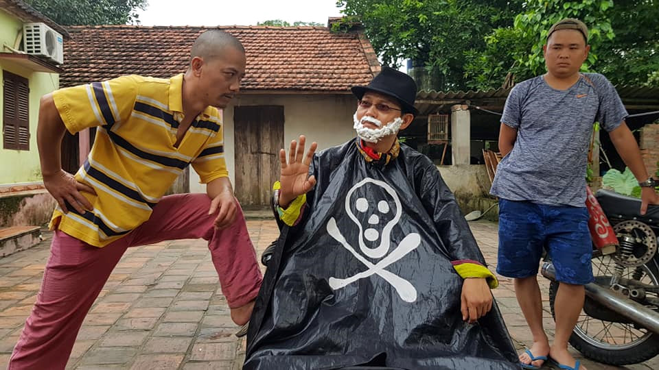 ‘Phim của tôi đều được Cục Điện ảnh duyệt, sao nói là như phim cấp ba’