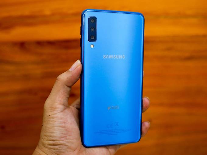 7 smartphone tầm trung nổi bật dịp cận Tết