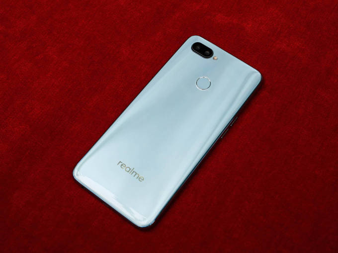 7 smartphone tầm trung nổi bật dịp cận Tết