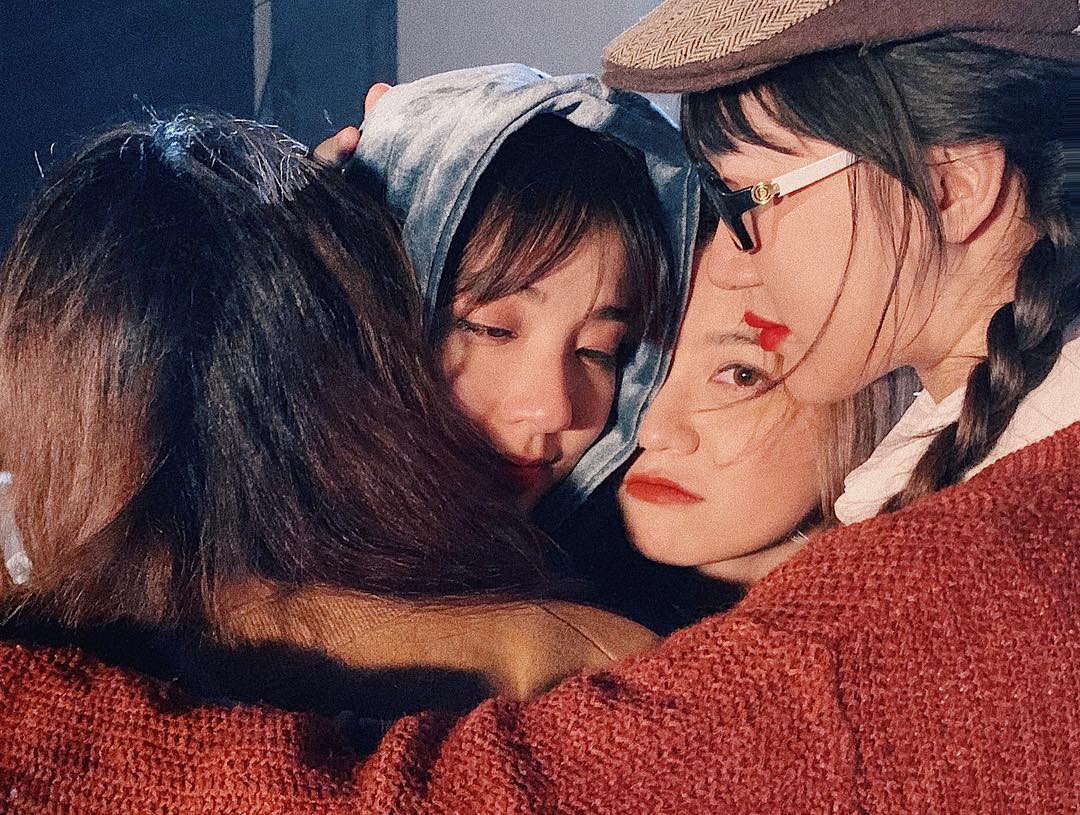 Chỉ với một bức ảnh, An Japan đã lăng xê thành công cả dàn gái xinh xung quanh mình