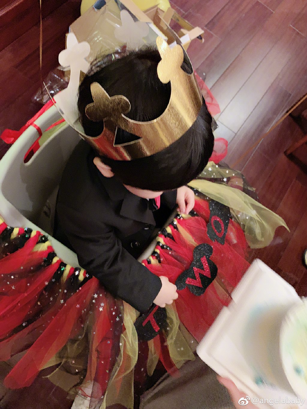 Angela Baby khoe sinh nhật quý tử tròn 2 tuổi, Huỳnh Hiểu Minh không xuất hiện nhưng lại có hành động này