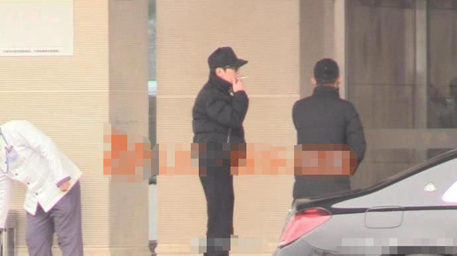 Phùng Thiệu Phong tinh tế thể hiện sự quan tâm đến bà xã Triệu Lệ Dĩnh chỉ bằng hành động nhỏ này