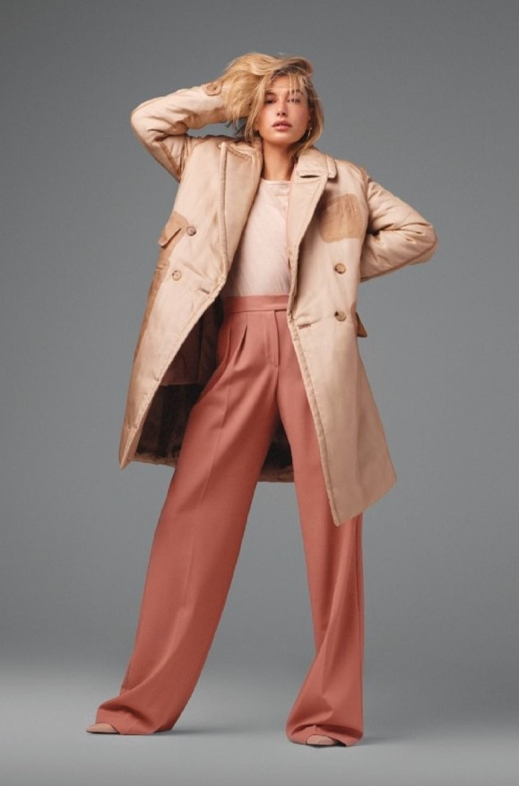 Sắc vóc gợi cảm của hôn thê Justin Bieber qua loạt ảnh tạp chí