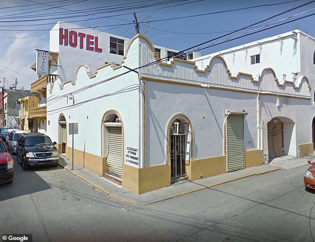 Mexico: Dẹp loạn bữa tiệc tình dục, cảnh sát suýt ngất thấy vợ mình tham gia