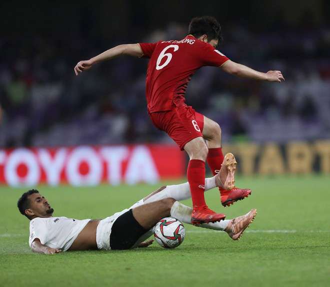 CDM Thái phản ứng bất ngờ: Hy vọng Việt Nam không vào vòng sau, CĐV của họ là đồ khoác lác