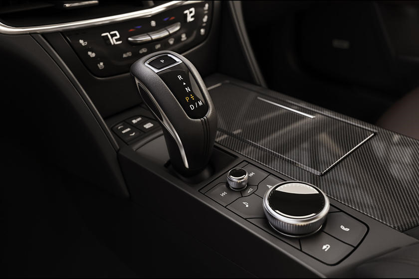 Vừa ra mắt, sedan hàng hiệu Cadillac CT6-V đã không còn xe để bán