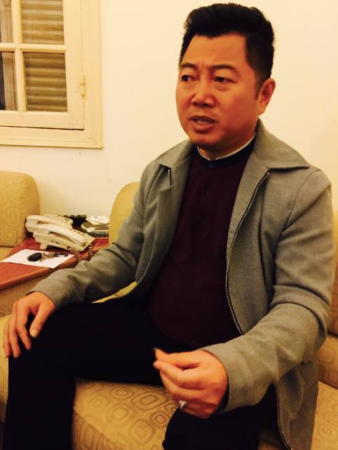 Bị nghệ sĩ căng biểu ngữ đuổi, chủ Hãng phim truyện Việt Nam xin lỗi