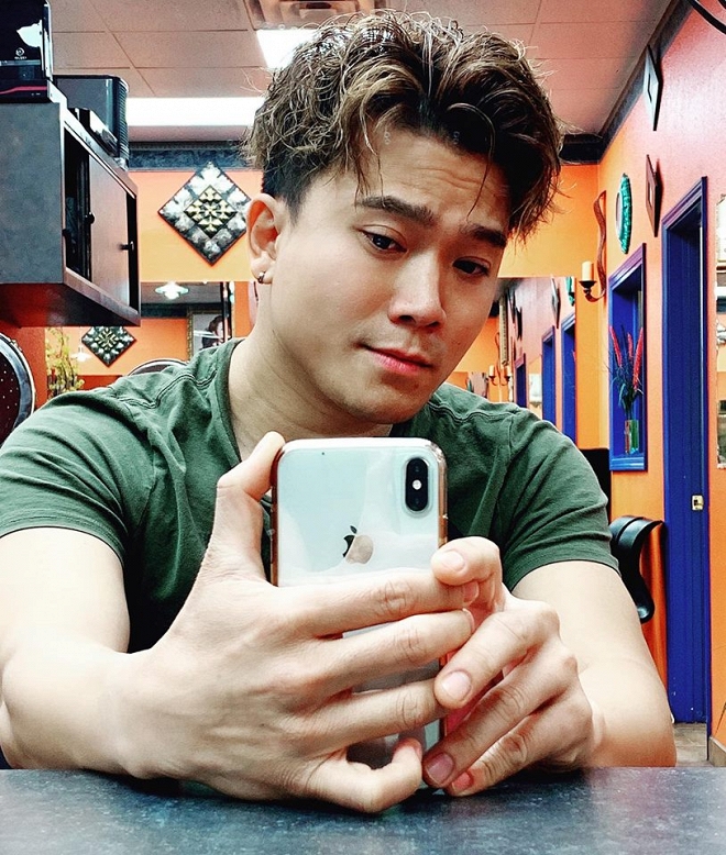 Bật mí cuộc sống ít người biết về em trai cũng làm ca sĩ của Hồng Ngọc