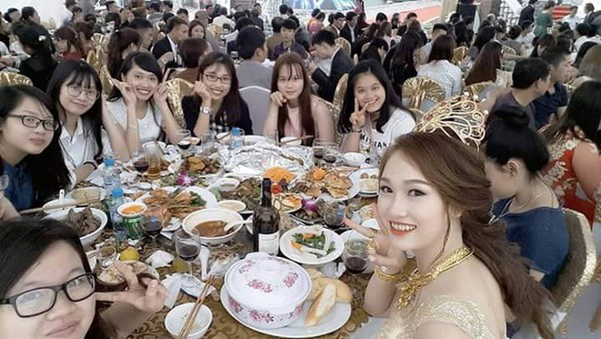 Đám cưới tại lâu đài trăm tỷ, rước dâu bằng Rolls-Royce và máy bay: Nam Định xứng đáng đứng đầu về độ chịu chơi tổ chức đám cưới