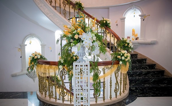 Đám cưới tại lâu đài trăm tỷ, rước dâu bằng Rolls-Royce và máy bay: Nam Định xứng đáng đứng đầu về độ chịu chơi tổ chức đám cưới