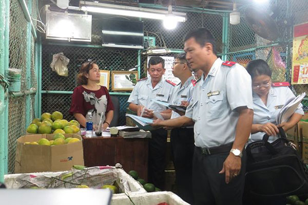 Cam Canh Trung Quốc đầy chợ đầu mối Sài Gòn