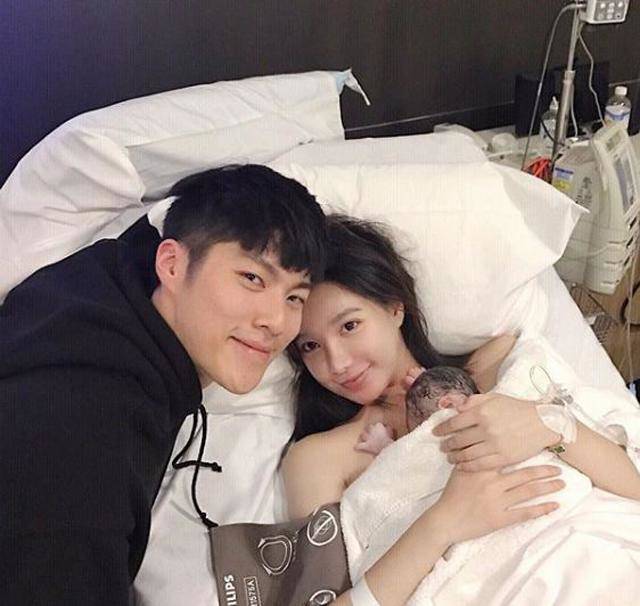 Hôn nhân của 4 ái nữ hot châu Á: Người hạnh phúc viên mãn, kẻ chưa chồng đã có con Hôn nhân của 4 ái nữ hot châu Á: Người hạnh phúc viên mãn, kẻ chưa chồng đã có con