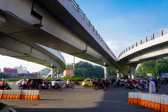 Cầu vượt chữ N ở cửa ngõ Tân Sơn Nhất thông xe nhánh cuối