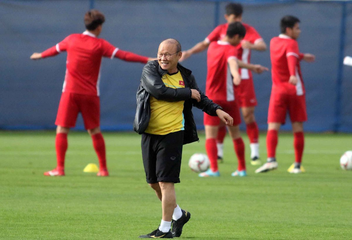 Video ảnh: Tuyển Việt Nam tập bóng bổng để đối phó Jordan