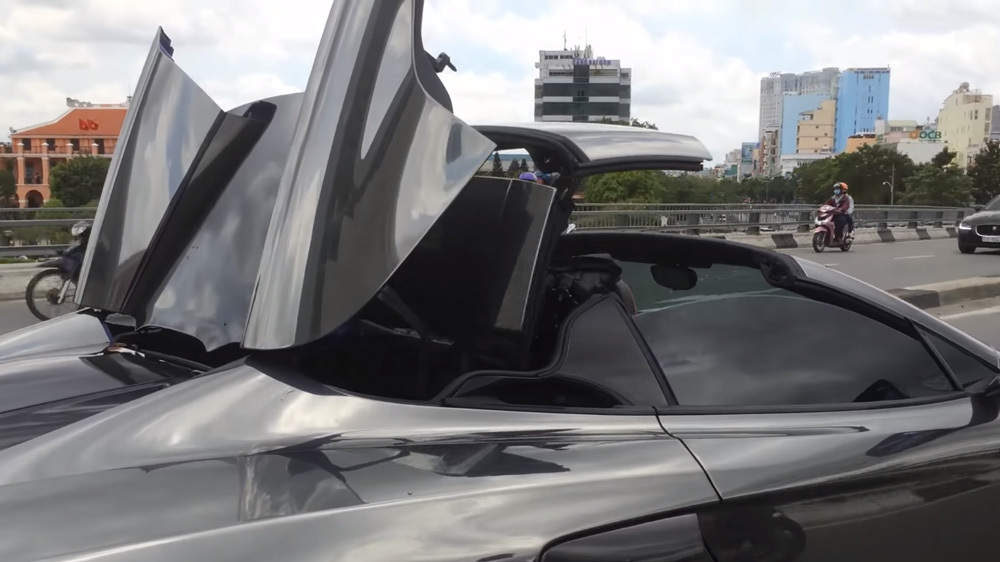 Bán hàng loạt siêu xe, Cường Đô-la xuống dốc?