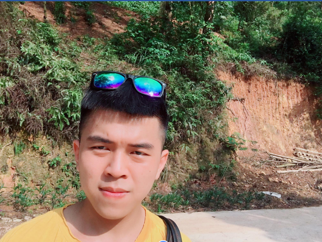 Chàng trai khoe mâm cơm bà nấu vì sợ cháu trai ăn uống thiếu chất khiến ai nhìn vào cũng nhớ nhà