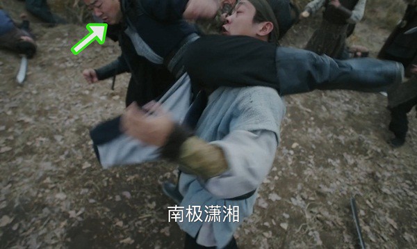 Bất chấp rating cao ngất ngưởng, con dân Minh Lan Truyện vẫn mẻ răng vì cả rổ sạn phim