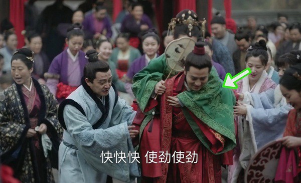 Bất chấp rating cao ngất ngưởng, con dân Minh Lan Truyện vẫn mẻ răng vì cả rổ sạn phim