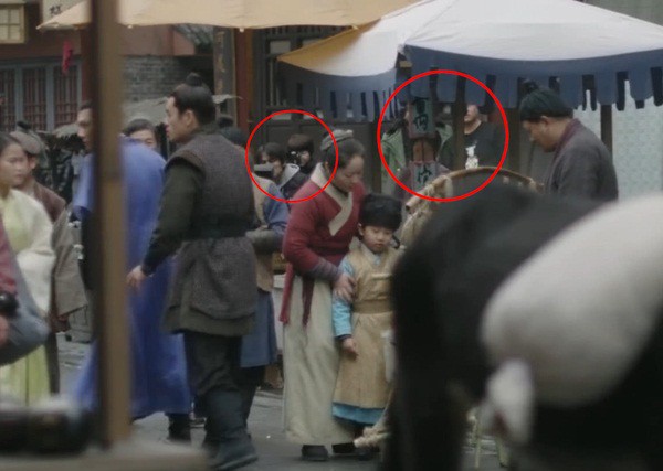 Bất chấp rating cao ngất ngưởng, con dân Minh Lan Truyện vẫn mẻ răng vì cả rổ sạn phim