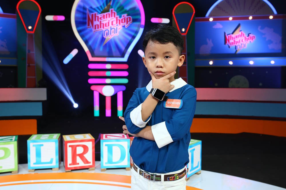 Ông bố trẻ Ngọc Trai khoe giọng hát khiến đàn con cười nắc nẻ