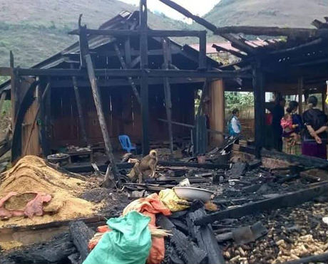 Điện Biên: Đang ở cùng 5 con nhỏ, vợ bị chồng tẩm xăng đốt tử vong