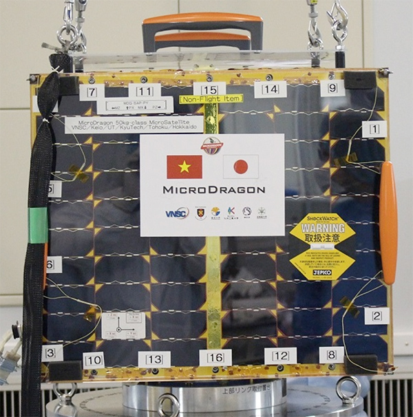 Vệ tinh MicroDragon của Việt Nam đã gửi tín hiệu về Trái đất