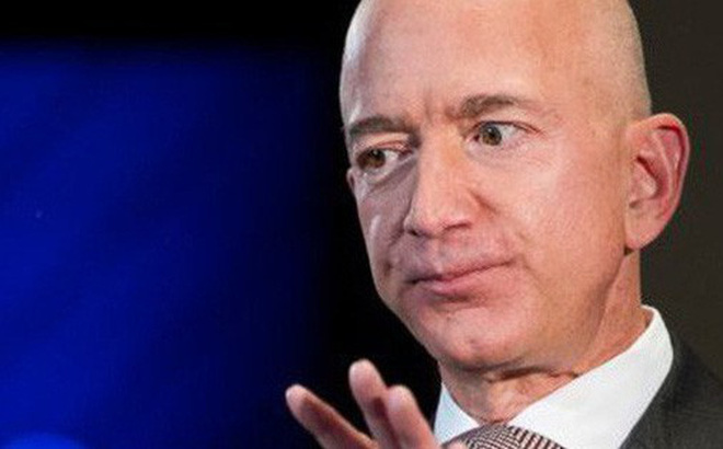 Một thi thể trẻ sơ sinh được tìm thấy trong thùng rác WC nữ tại nhà kho Amazon: Tiết lộ khủng khiếp về một môi trường làm việc ác mộng hay chỉ là tình huống cá biệt?