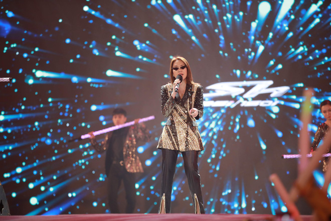 Mỹ Tâm, Hà Anh Tuấn khiến sân vận động Mỹ Đình bùng nổ