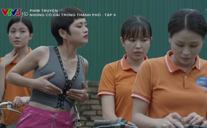 Thúy An nói gì về trang phục siêu ngắn, siêu hở trong phim Những cô gái trong thành phố?