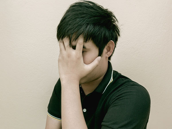 Tôi định đi xa để vợ lộ rõ bản chất lăng nhăng nhưng bất thành