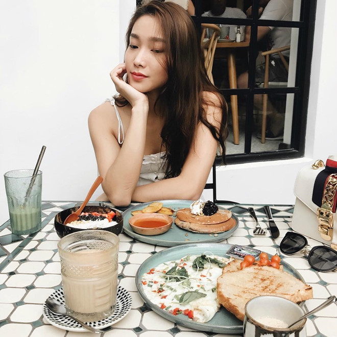 Bạn gái tay vợt Lý Hoàng Nam là hot girl bóng rổ, cao 1,72 m