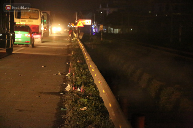 Xót xa cảnh khói hương nghi ngút nơi 8 người tử vong sau tai nạn kinh hoàng ở Hải Dương