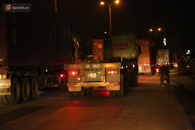 Xót xa cảnh khói hương nghi ngút nơi 8 người tử vong sau tai nạn kinh hoàng ở Hải Dương