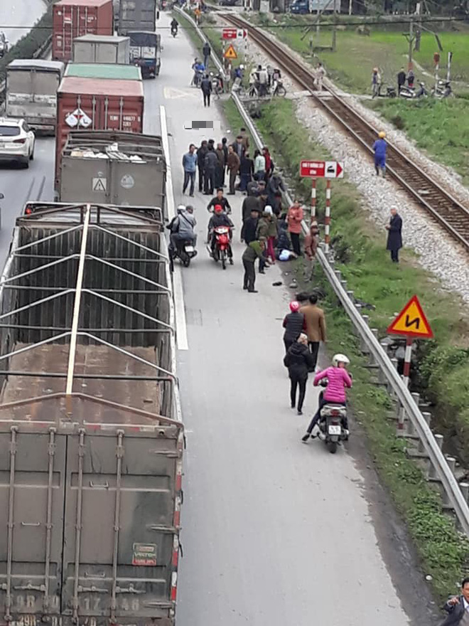 Hiện trường vụ tai nạn thảm khốc ở Hải Dương, 8 người tử vong