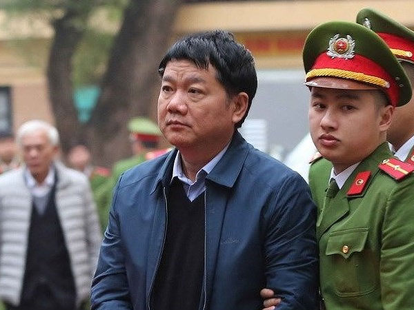 Ông Đinh La Thăng đang ở tù, sao lại bị tạm giam?