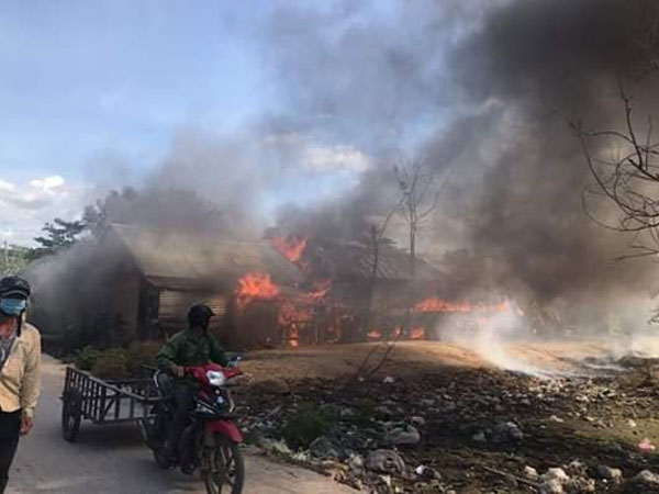 Giáp tết, 3 ngôi nhà bị cháy rụi