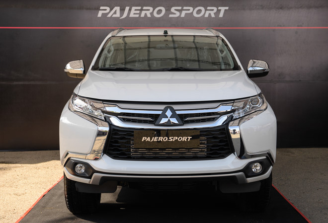 Mitsubishi Pajero Sport thêm bản số sàn, giá 980 triệu đồng