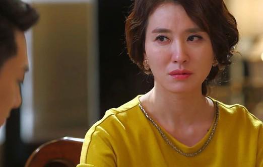 Lãnh cú tát giáng trời từ cô bồ của chồng, tôi mới sực tỉnh biết mình phải làm gì