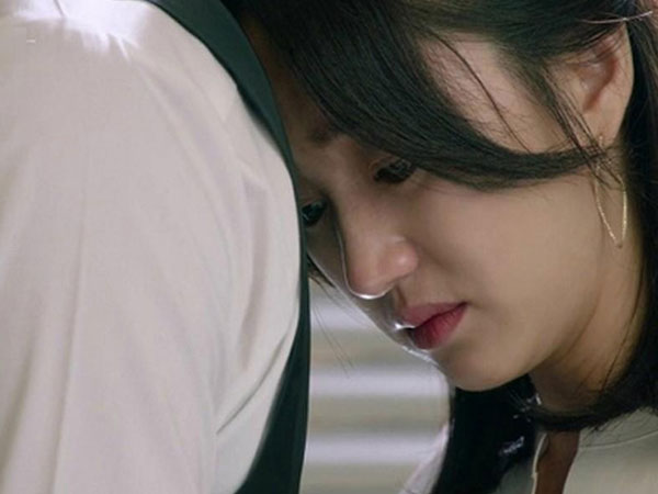 Lãnh cú tát giáng trời từ cô bồ của chồng, tôi mới sực tỉnh biết mình phải làm gì