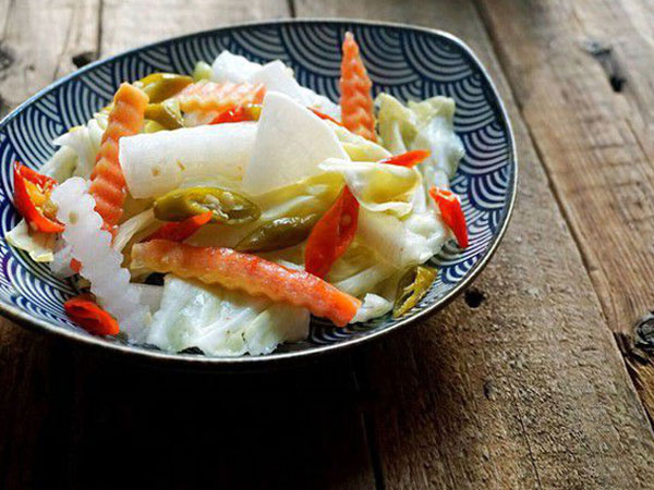 Có 1 cách làm rau củ trộn chua cay tuyệt ngon mà bạn nên học ngay để làm món tủ chống ngán Tết này Có 1 cách làm rau củ trộn chua cay tuyệt ngon mà bạn nên học ngay để làm món tủ chống ngán Tết này